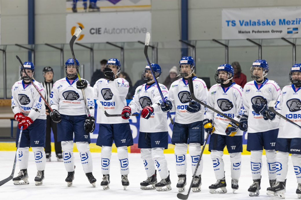 Ženský tým HC Bobři zaskočil ve finále Příbram a v sérii vede