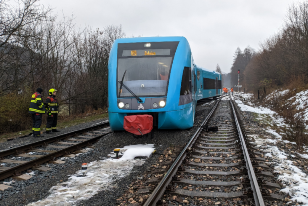 V Brumově vykolejil osobní vlak