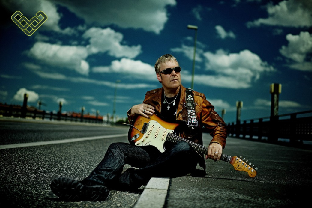 Irský blues rockový kytarista a zpěvák Eamonn McCormack míří do Valmezu