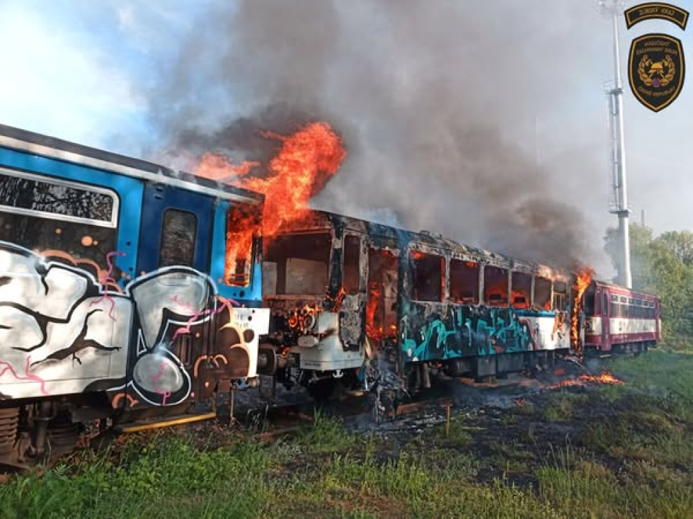 Ve ValMezu hořely železniční vagóny