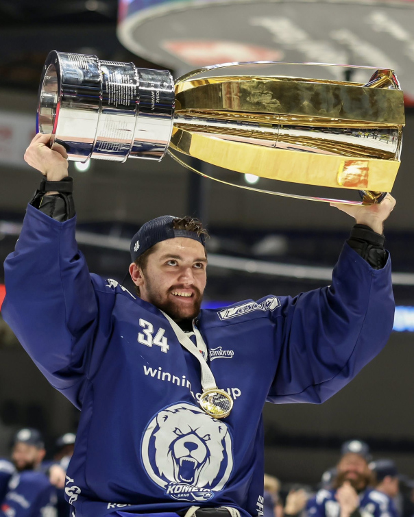 Odchovanec HC Bobři Michal Postava mistrem české Extraligy s Kometou Brno!
