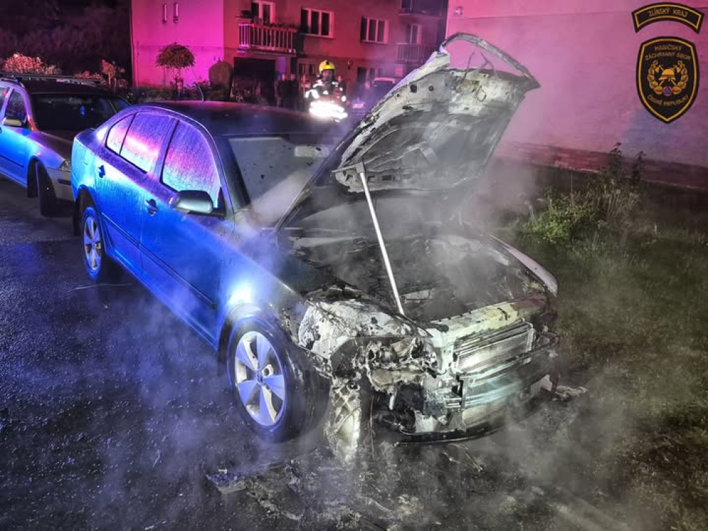 V Ratiboři hořelo osobní auto