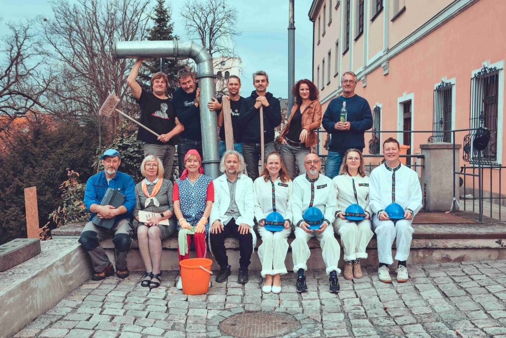 Divadlo Schod: Valaši letí na Mars