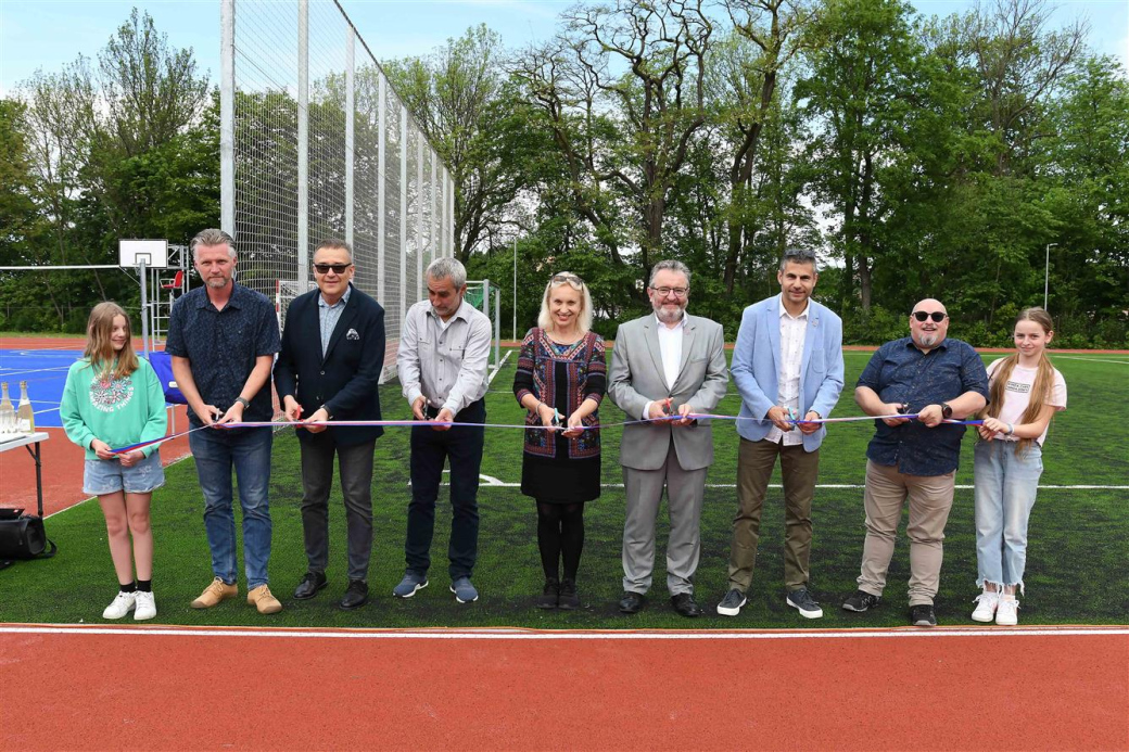 ZŠ Žerotínova ve ValMezu má nové moderní sportoviště