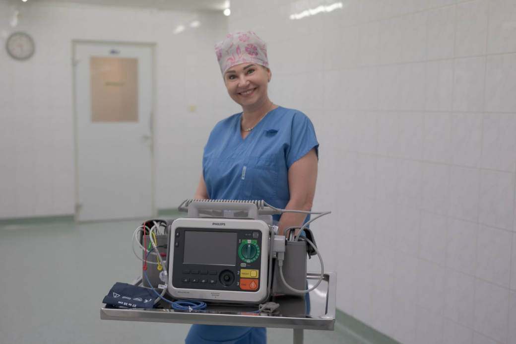 Valašskomeziříčská nemocnice zachraňuje životy s novým přístrojem: Na sálech pomáhá špičkový defibrilátor