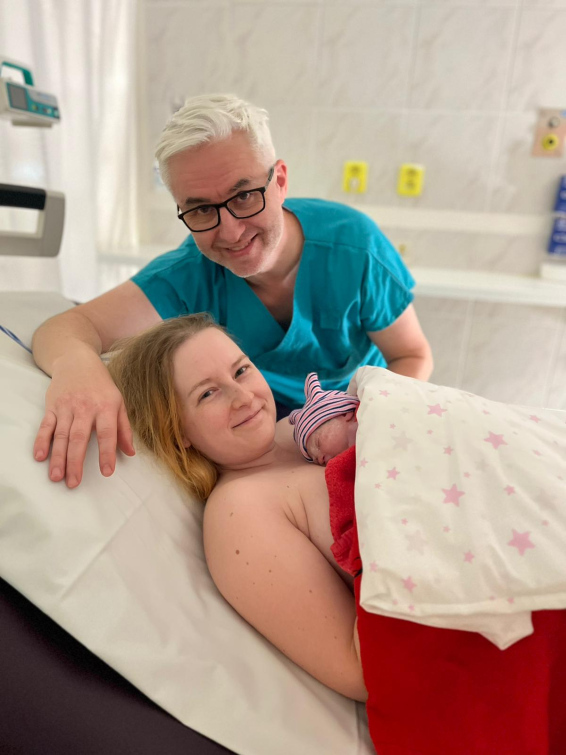 První miminko se v meziříčské nemocnici narodilo již 15 minut po půlnoci