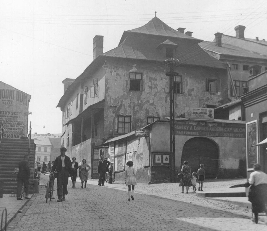 Beseda na zámku Kinských přiblíží historii ulice Mostní