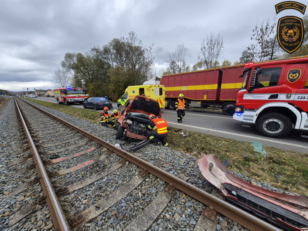 Bouračka u Zašové zastavila provoz vlaků