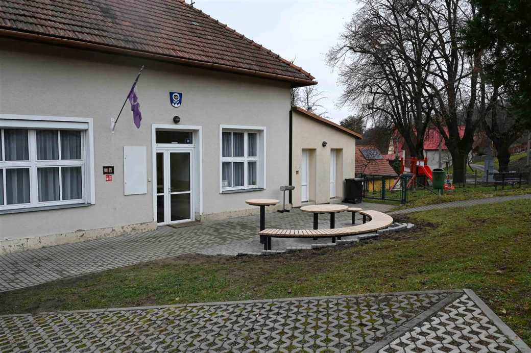 Nové posezení na Lhotě