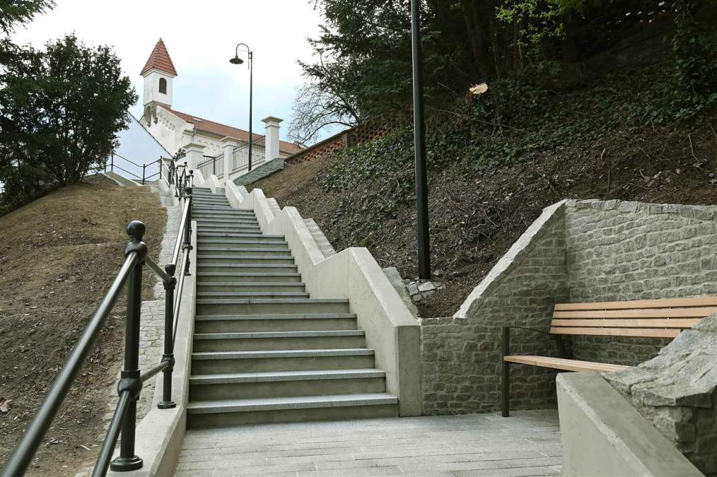 Valašské Meziříčí otevřelo nové Zámecké terasy