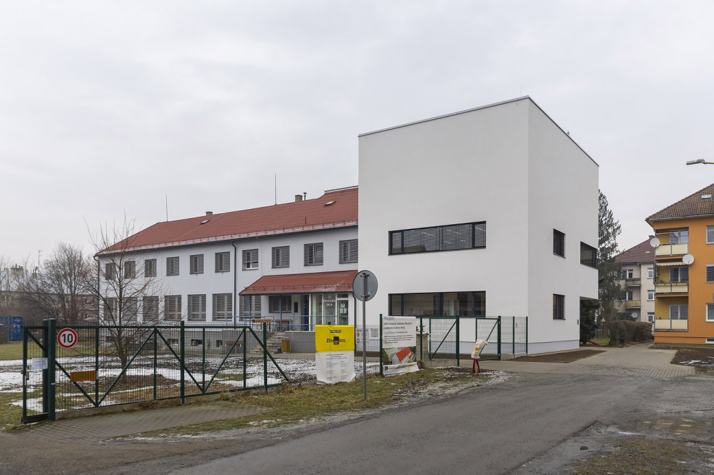 Střední uměleckoprůmyslová škola sklářská ve Valašském Meziříčí má nové prostory, kraj do nich investoval 30 milionů