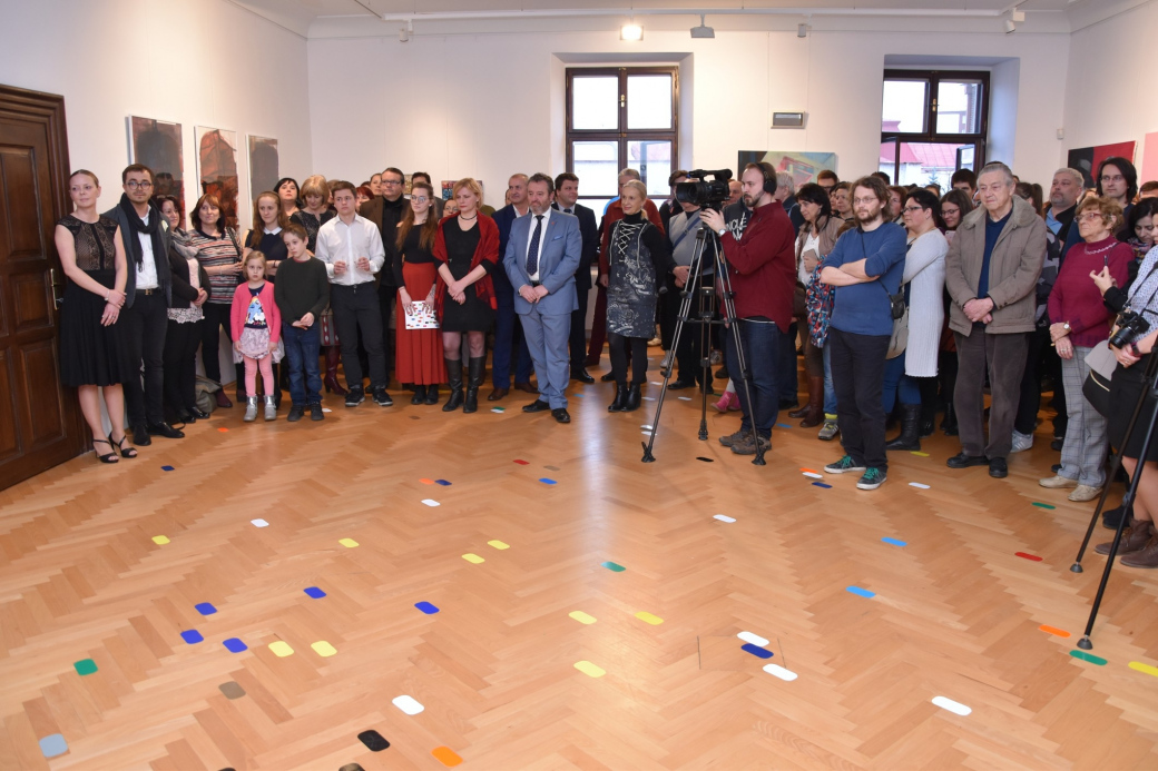 Sklářská škola ve Valašském Meziříčí  oslavuje 75 let výstavou i almanachem