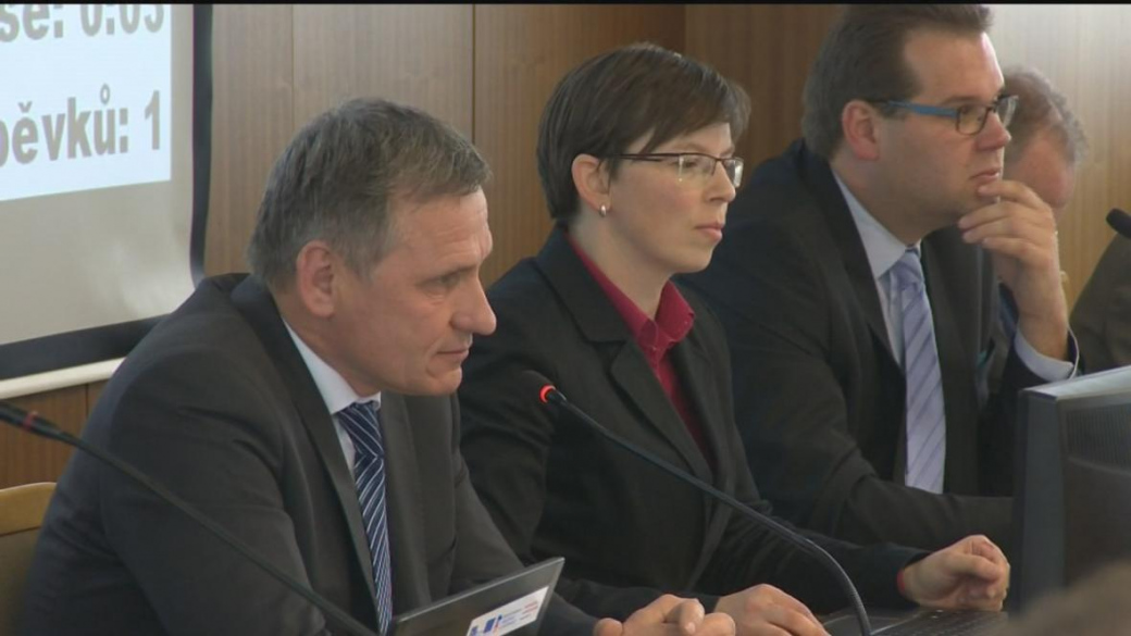 Jiří Čunek složil funkci starosty. Vsetínským zastupitelstvem cloumají rozpory