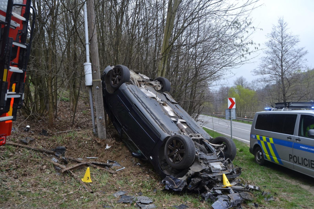 Dvě nehody si vyžádaly tři zraněné osoby 