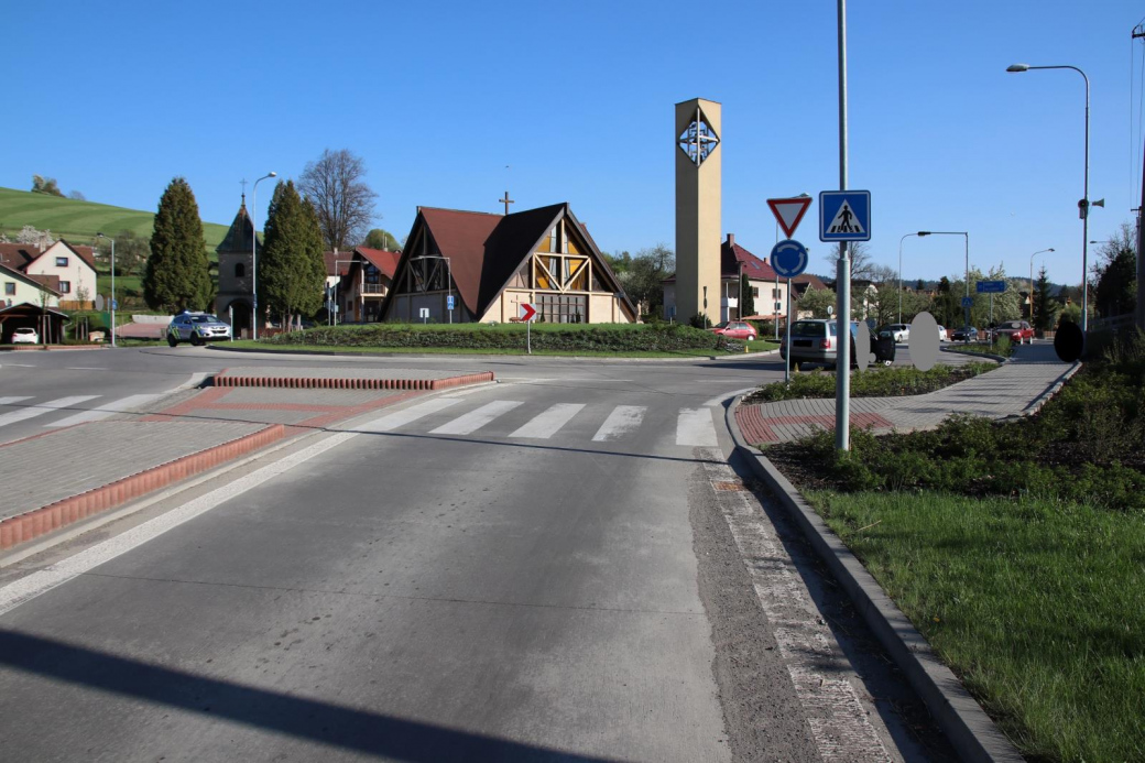 Při nedělní nehodě v Horní Lidči utrpěla cyklistka těžké zranění 