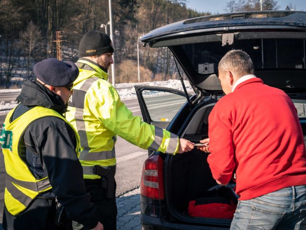 Společné česko-slovenské hlídky: Policie v příhraničí zůstává