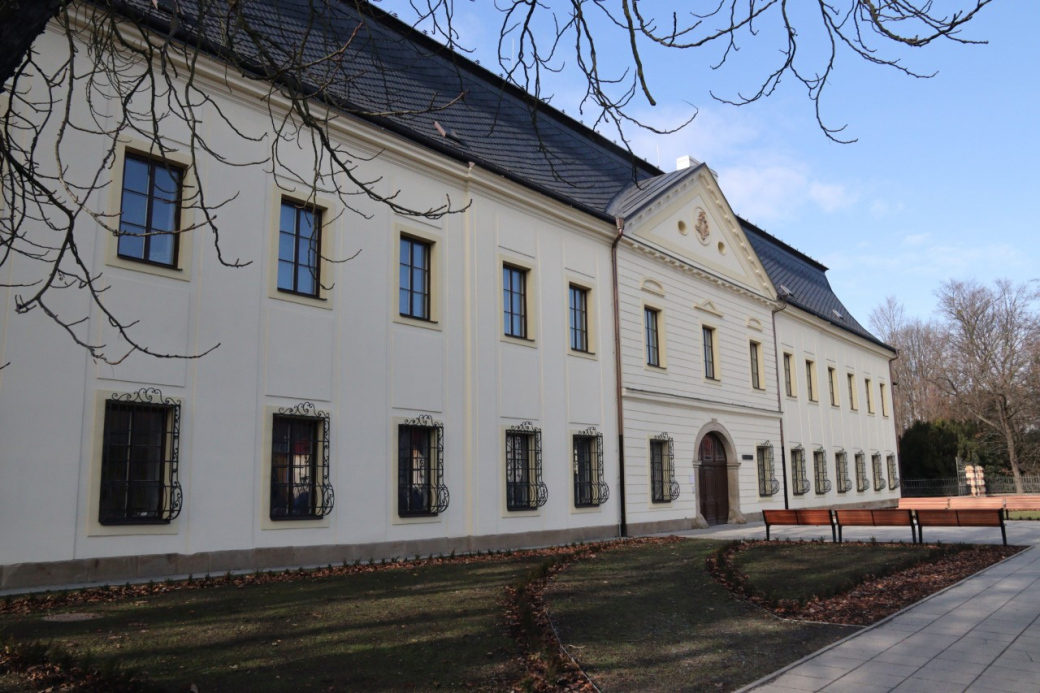 Zrekonstruovaný zámek Kinských ve Valašském Meziříčí se otevírá. Nová expozice jej posouvá do 21. století