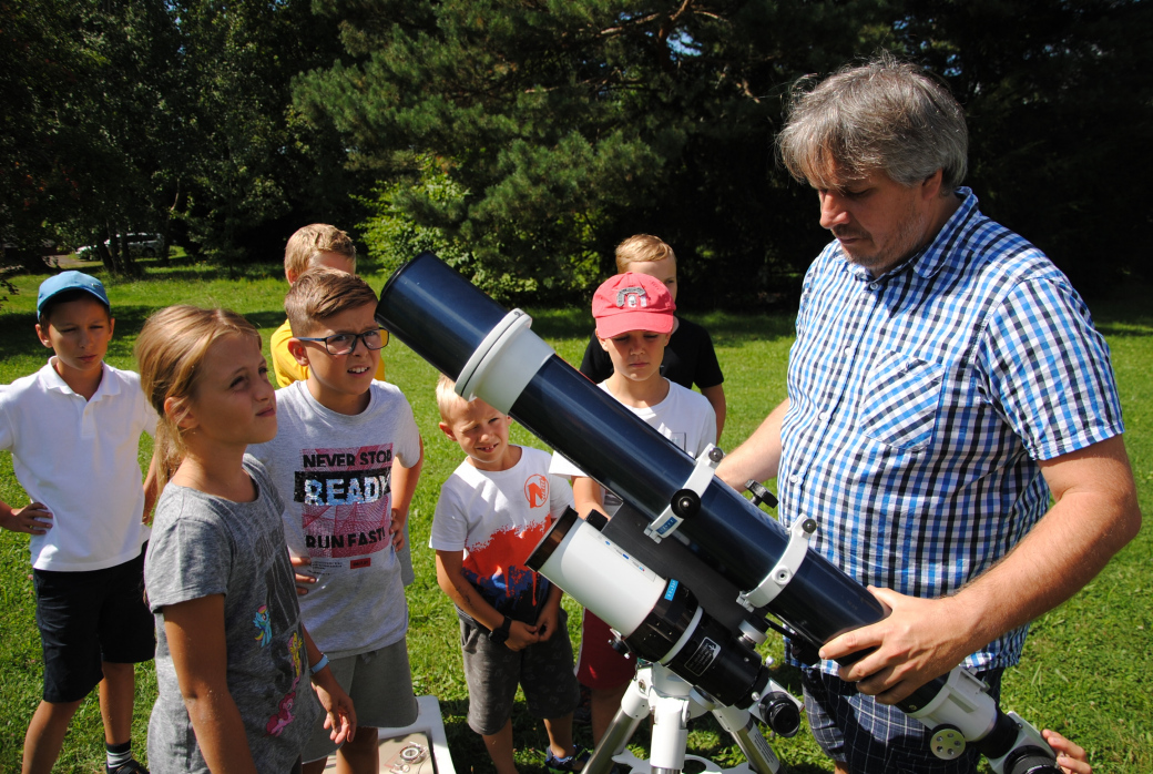 Kroužek přivítá mladé astronomy