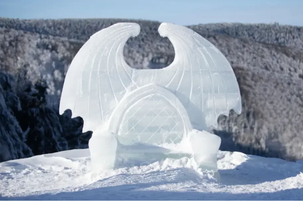 Festival ledových soch na Pustevnách startuje už o víkendu