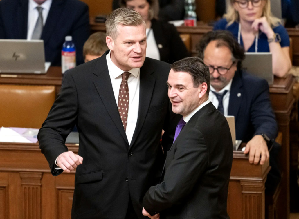 Nejdřív paraziti, teď méněcenní lidé. Motoristé si nelámou hlavu ani s políčkem od Babiše