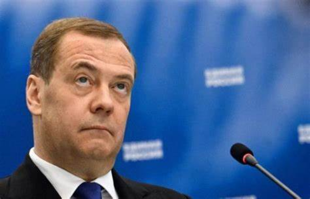 Jste blázen, běžte se léčit, vzkázala Evropská komise Medveděvovi