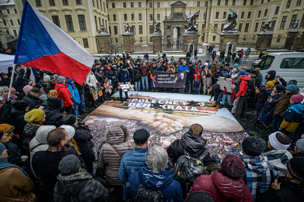 Milion chvilek zveřejnil video na podporu demokratického kandidáta