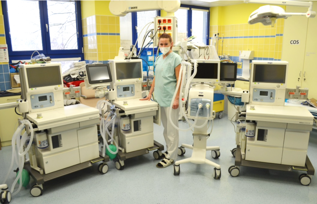Nemocnice AGEL Valašské Meziříčí modernizuje přístroje urgentní medicíny. Nové jsou plicní ventilátory i anesteziologické přístroje