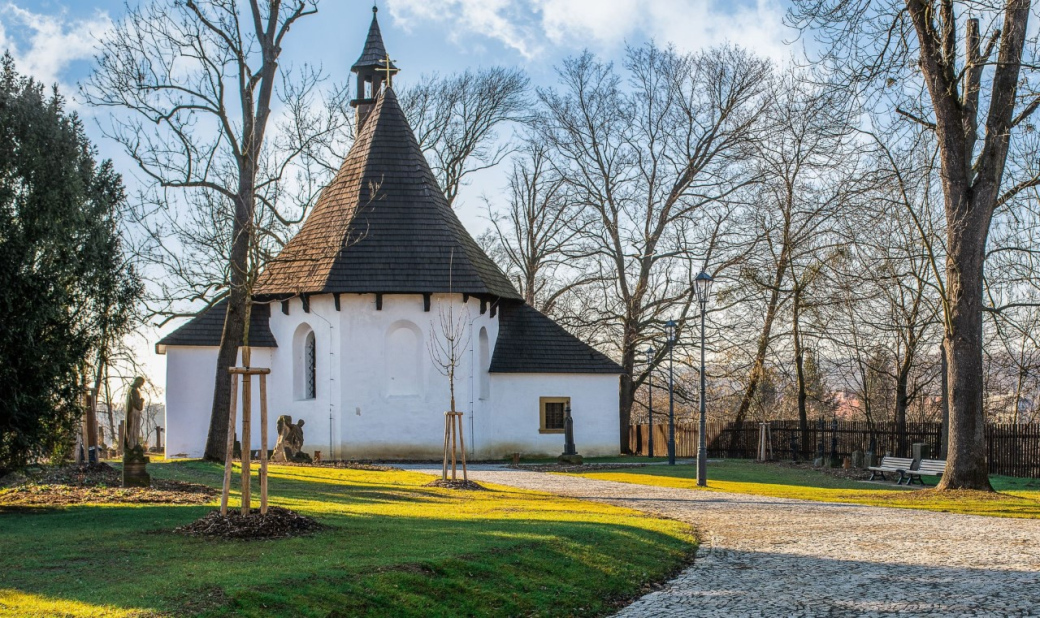 Opravený kostel Nejsvětější Trojice láká na kulturu, přírodu a zážitky