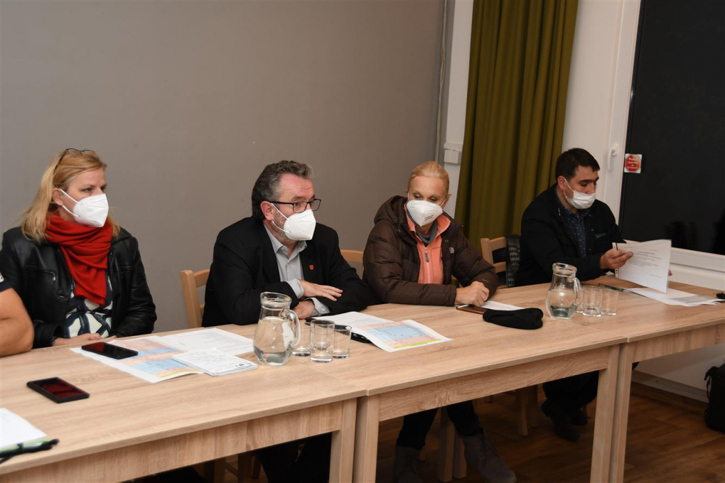 Obyvatelé Podlesí-Křivé diskutovali s vedením města