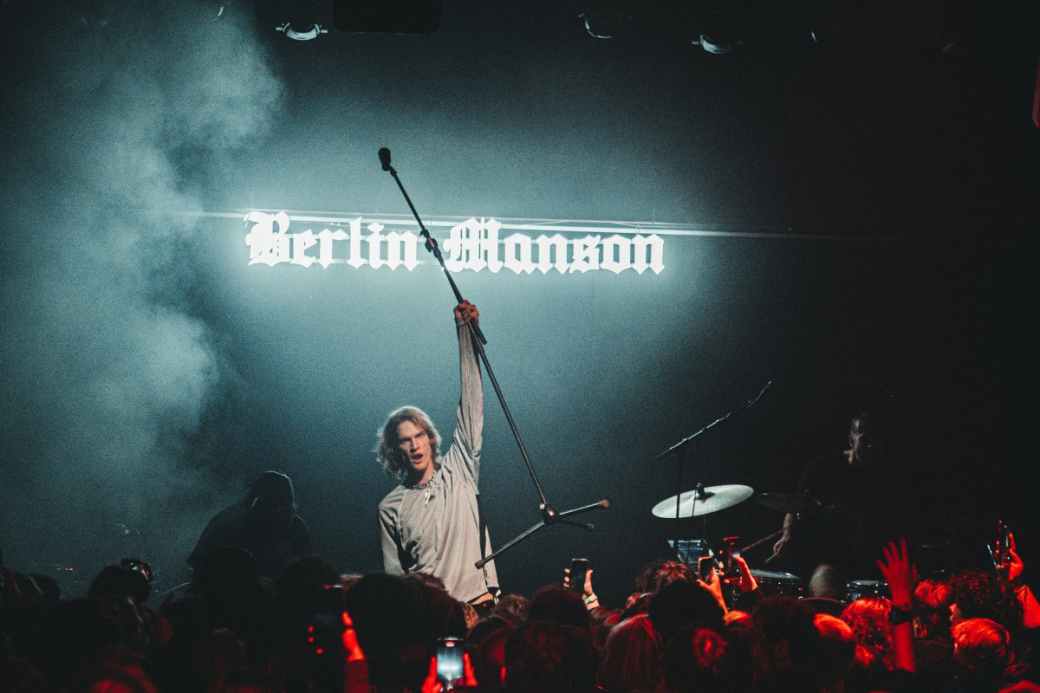 Do Vrátnice míří kapely Berlin Manson a Oměj