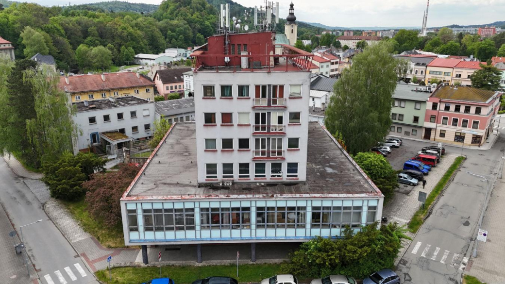 Rožnov bude hledat nadčasové řešení pro budovu pošty i okolí Masarykova náměstí
