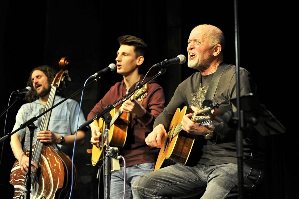 Advent rožnovském Masarykově náměstí – Plavci a Jan Vančura