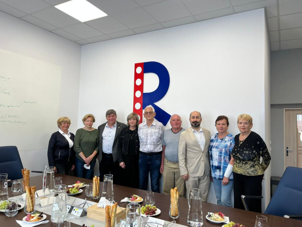 Rožnovští senioři překonali kanál La Manche téměř dvacetkrát a obsadili 3. místo