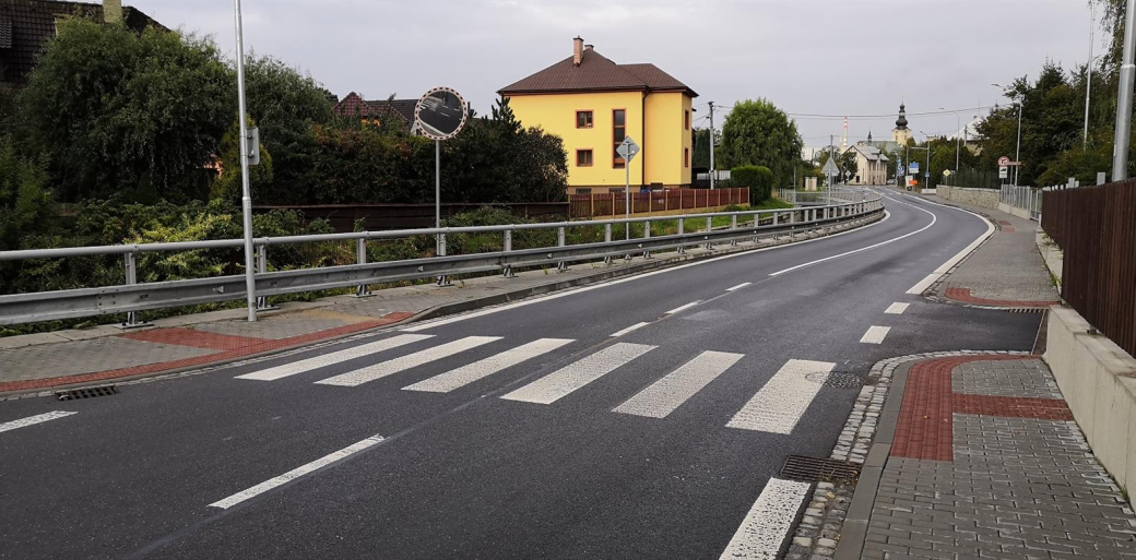 V roce 2022 byly v Rožnově vybudovány dva chodníky v nejrizikovějších lokalitách