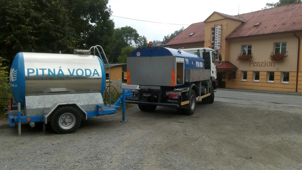 Studny jsou bez vody, radnice zajišťuje cisternu