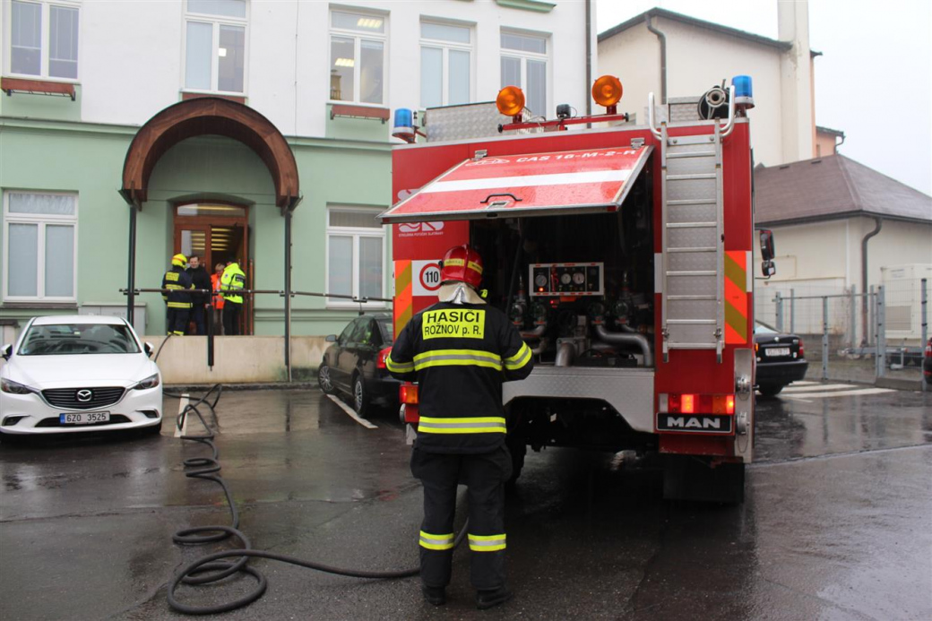 Cvičný poplach vylidnil radnici