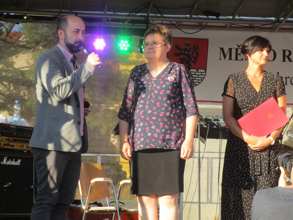 Osobnostmi sociální oblasti jsou Hana Sulovská a Zlatuše Lušovská