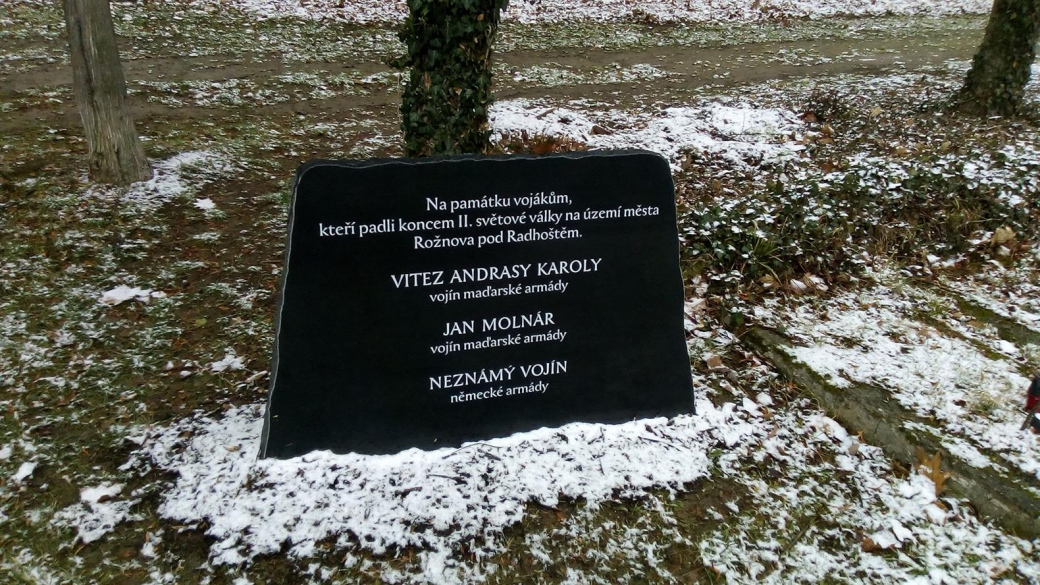 Rožnov má nový památník padlým ve II. světové válce 