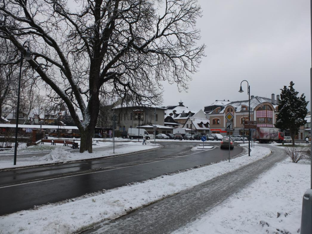 Rožnov je připraven na zimní sezónu: V zásobě má 10 tun soli a 950 tun posypového materiálu
