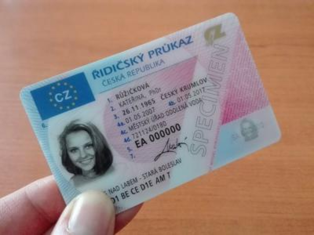 Téměř tisíc řidičů na Rožnovsku si musí pohlídat platnost řidičských průkazů