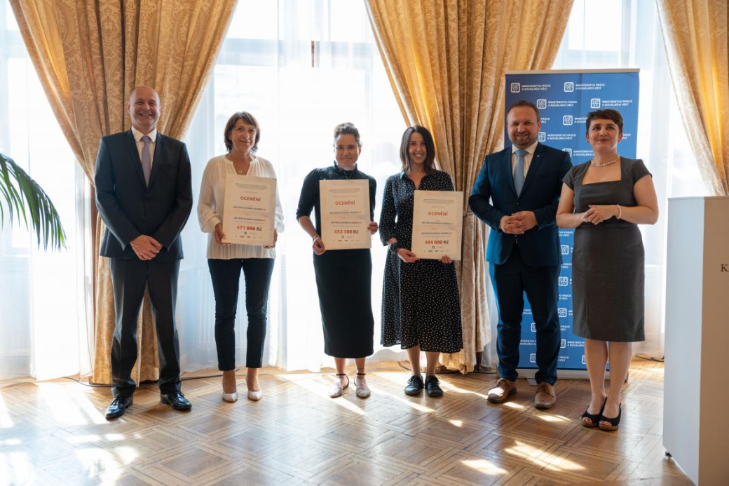 Rožnov získal ocenění ve výši 452 100 Kč v soutěži Obec přátelská rodině a seniorům
