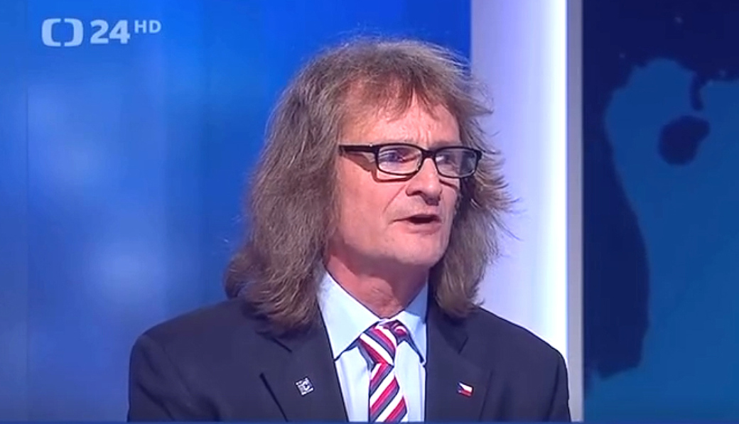 Docent všech omylů aneb Jak Miroslav Ševčík překonal Peterův zákon i hranice vlastní trapnosti