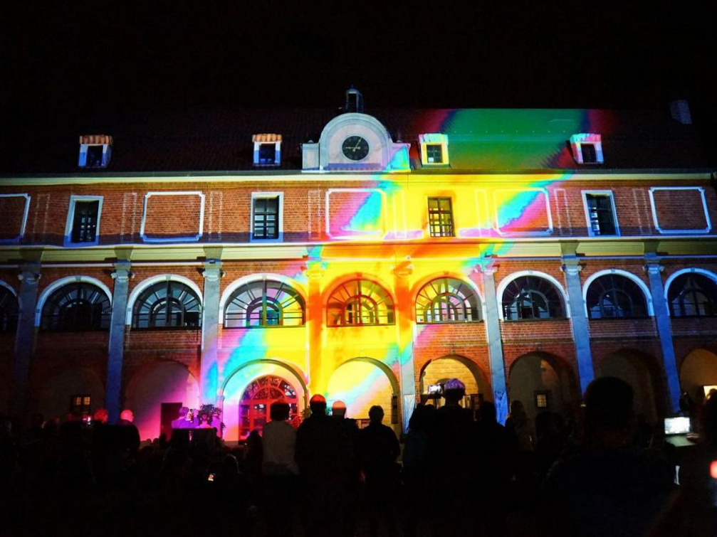 Unikátní festival Světlo Valmez roztančí Kapitán Demo