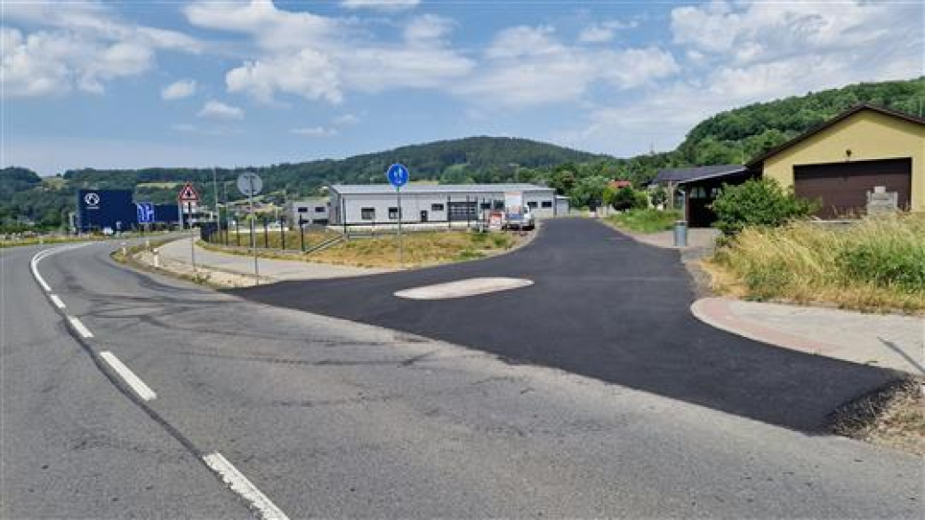 Město Vsetín opravilo komunikaci na Ohýřově