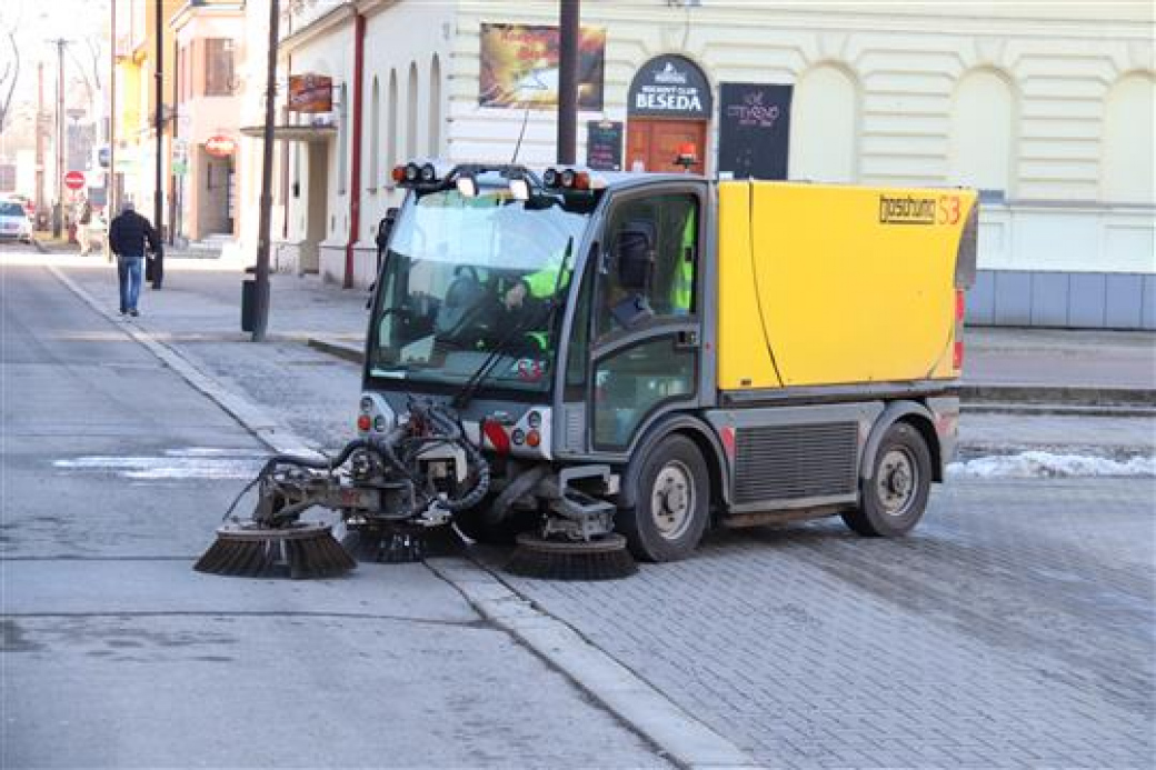 Příští týden začne ve Vsetíně blokové čistění města