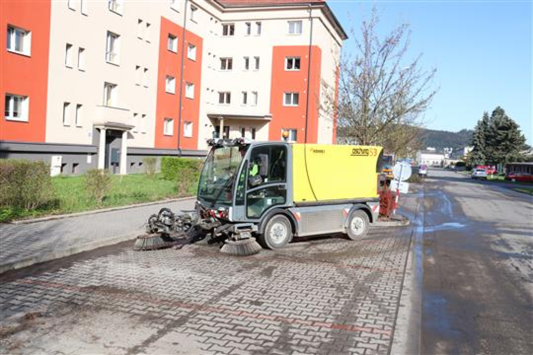 Vsetín projde jarní očistou, následovat bude blokové čistění