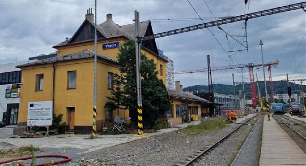 Demolice výpravní budovy ve Vsetíně proběhne 16. srpna