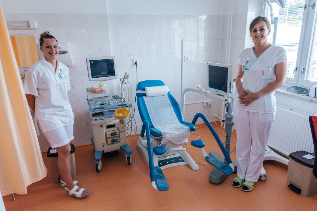 Vsetínská nemocnice upravila prostory gynekologie, má teď nové ambulance i nadstandardní pokoj