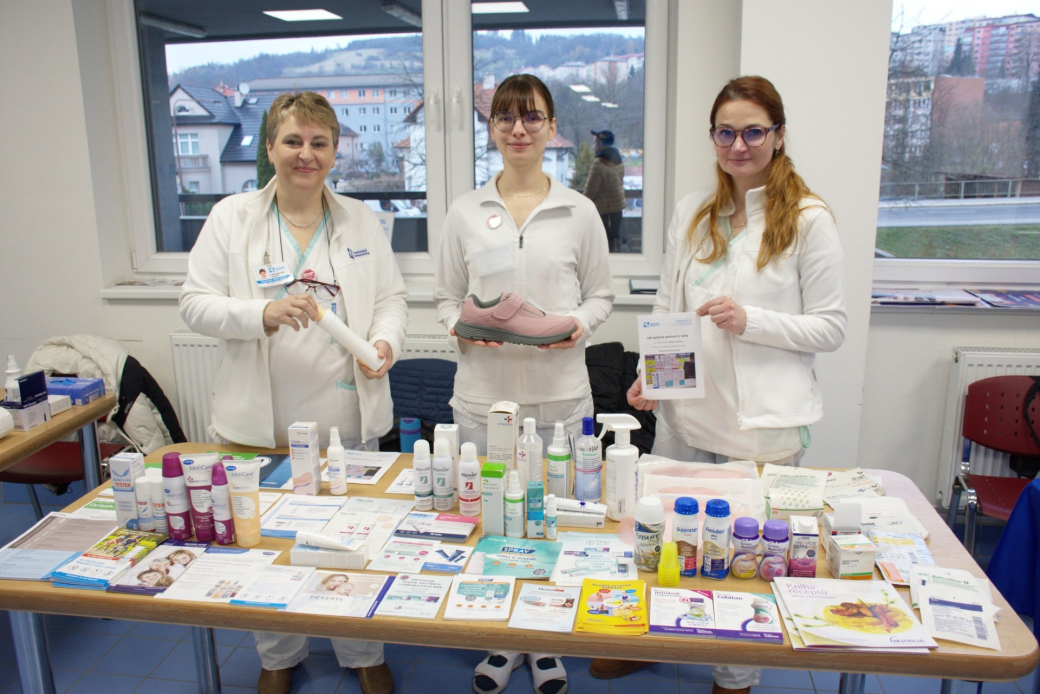 Při léčbě obtížně se hojících ran využívají i bionáplasti z amniové membrány