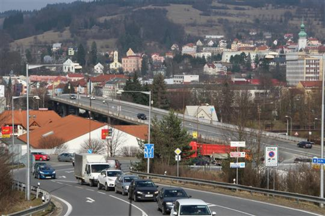 Ve Vsetíně začala oprava mostu Pionýrů. Přijde na 92 milionů Kč